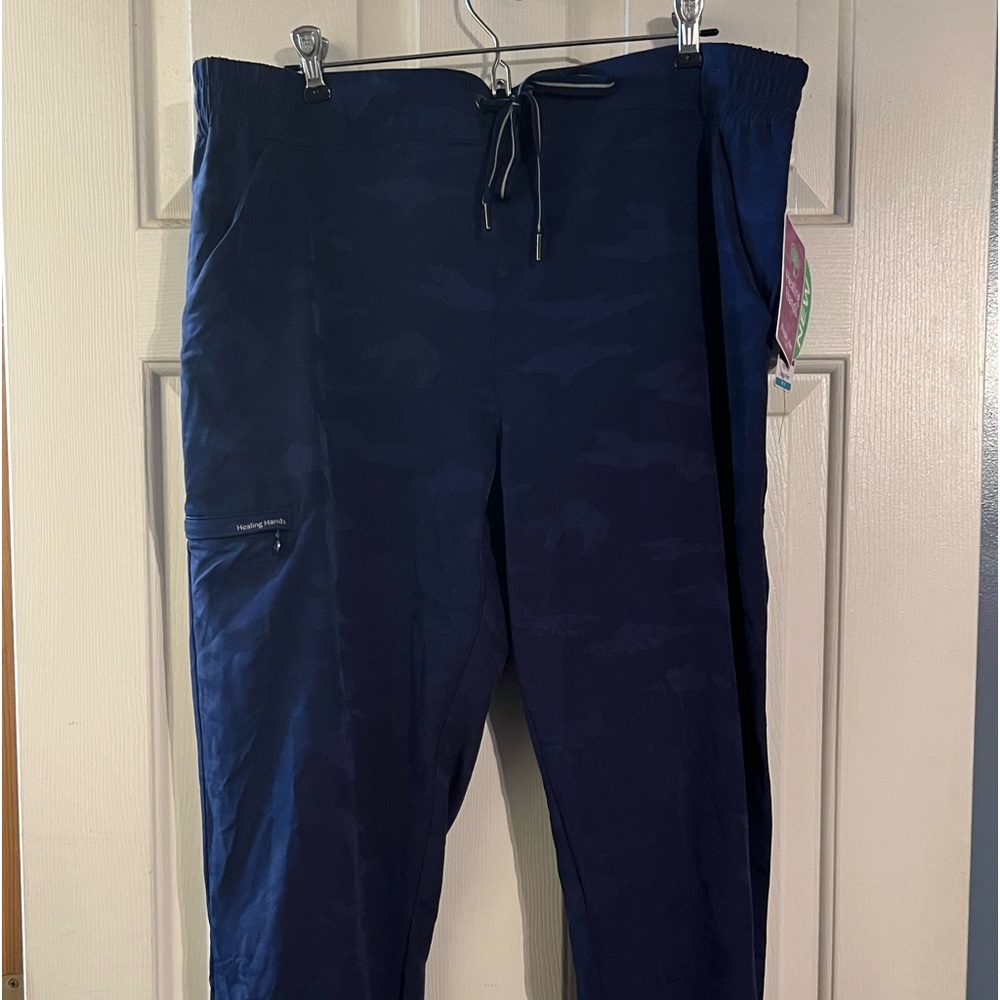 Healing hands Tate jogger scrub pants xlp.  Blue camo - subdued tasteful pattern